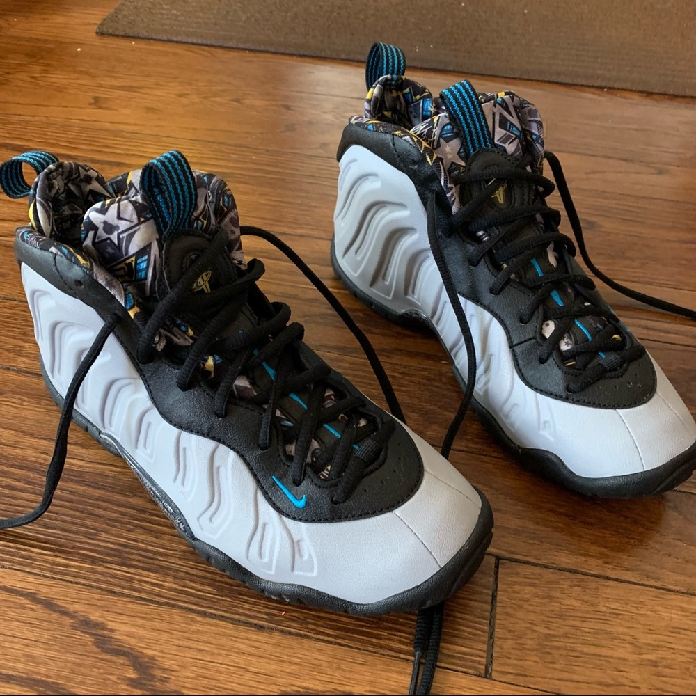 Nike Air Foamposite One Graffiti (GS) Size 7 Men / Youth - Size 8.5 Women